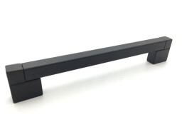 Úchytka Resina Černá matná